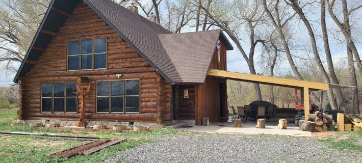 Find peace and adventure on the Gunnison River, just minutes from Delta! Hotels in Delta County