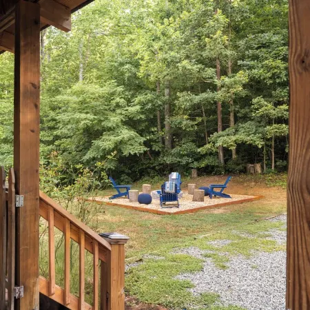 Shenandoah Log Cabin *Hot Tub Indoor Fireplace*
