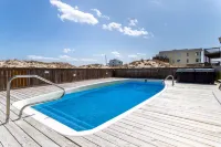 Lightly Salted OBX, Beach front Luxury, Wild Horses, Pool, Hot Tub, 4x4 Beach - Pools
