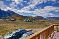 Family Friendly - On Ten Acres 3 Miles to Town - Stunning Views and Country Feel