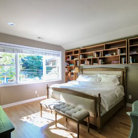 "Charming 3 Br Old Town Retreat. Steps from Historic Main Street"