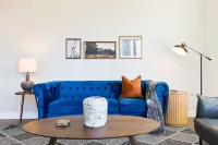 2-bedroom LUXURY building in delightful New York with AC, WiFi-VIEWS of NYC