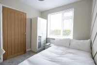 Bath Bliss Retreat - 7 Bedroom House Các khách sạn ở 