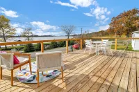 Lakeside Haven
