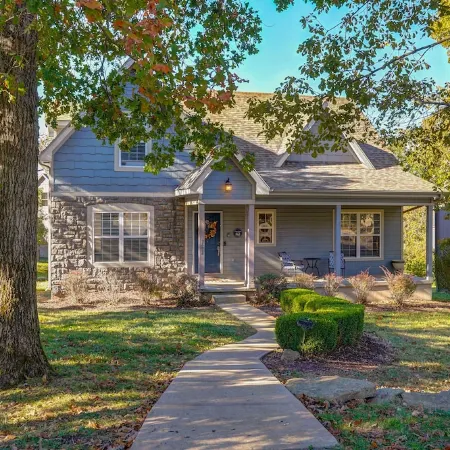 Cottage with 2 Pools, Splash Pad and Private Hot Tub