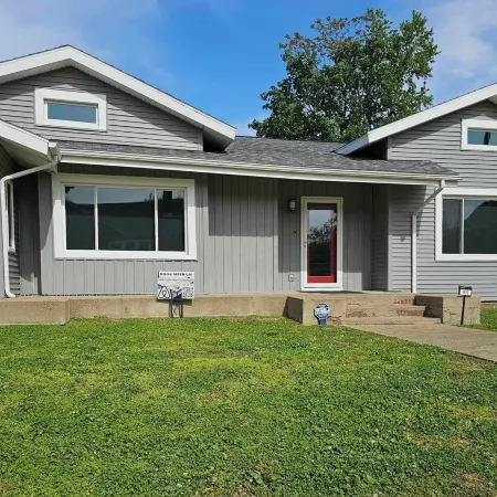Corner Bungalow: Newly Renovated, Spacious & Open, Central & Convenient.