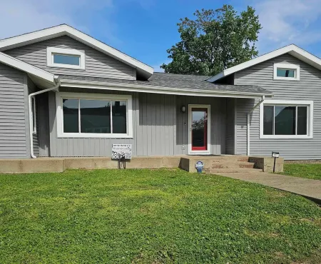 Corner Bungalow: Newly Renovated, Spacious & Open, Central & Convenient.