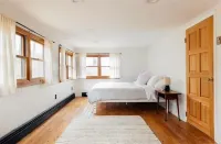 Catskills Chestnut Creek House+Swimming Hole+Firepit+Hike Hotels in Neversink