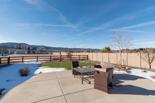 Spacious house in Monument, Mountain Views, close to USAF Academy, Nature!