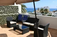 BenalBeach Lux. Large Terrace with private Jacuzzi. Beachfront. Up to 4 people.