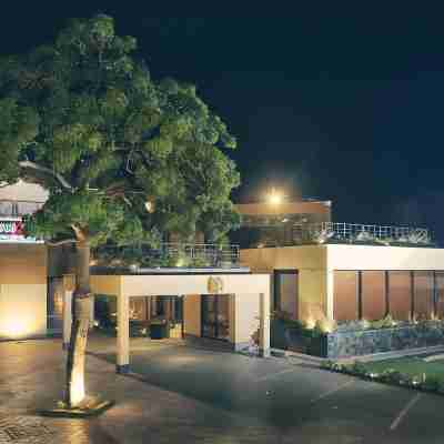 Avari Boutique Multan Hotel Exterior