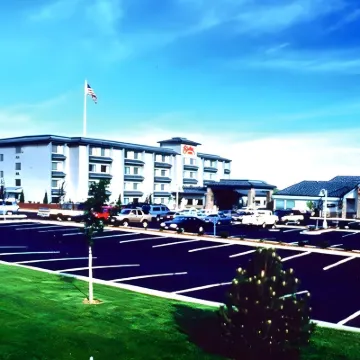 Shilo Inn Suites Hotel - Nampa Suites Hotels near Ford Idaho Center