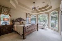 Lake Balboa Executive Home, Lakeview Every Room. Private Peninsula