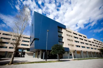 Villa Alojamiento y Congresos - Villa Universitaria Hotel a 