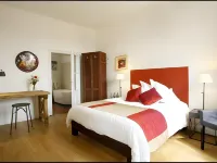 La Maison Rouge d'Uzes B&B
