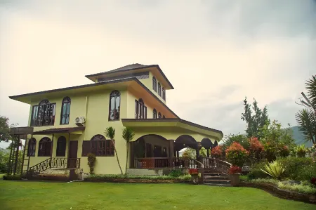 Golden Goose Villas Отели рядом с достопримечательностью «Роуз гарден»