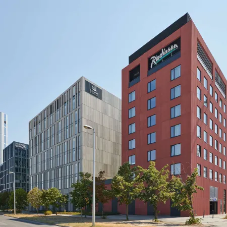 Radisson Hotel Budapest Budapart Отели рядом с достопримечательностью «Стадион «Групама Арена»»