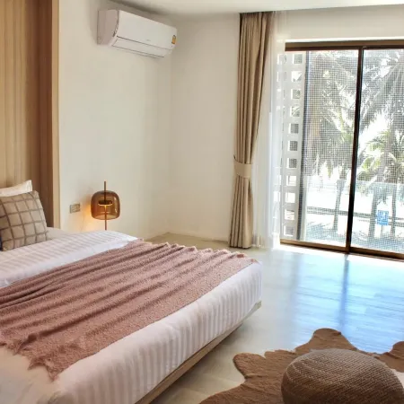 S2 Hotel