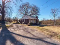 Joy's Place - 3BR/2BA Cottage in the Heart of Oxford!