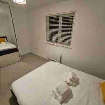 Charming 3 Bed Home in Stepps, Glasgow - Garden & Patio Rooms