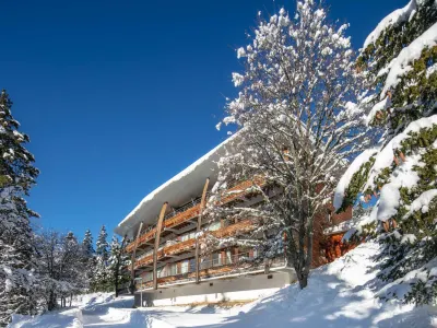 V du Bachat DROSERAS A Hotels near Station de Chamrousse