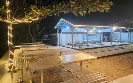 Penginapan Bayu Samudra Отели в г. Garut Regency