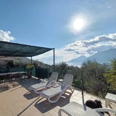 Stella cozy apartment, garden, lake, mountain relax, pets allowed