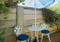 ~Villa Golden~ Centrally located, King Bed!