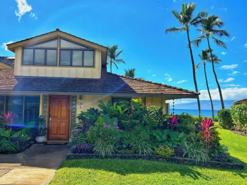 OCEANFRONT PUAMANA 136-1 - FUN IN THE SUN!