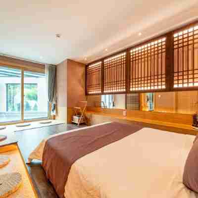 Gapyeong High Palace Pool Villa Rooms