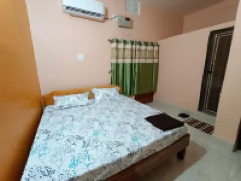 Goroomgo Grand Inn Lodge Grand Raod Puri