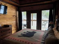 Hot Tub!!! 2 Large Decks on Spirit Lake Hotels in Wolfe County
