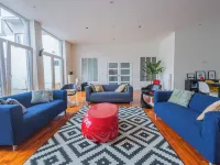 Chambres Cosy dans Une Grande maison Hotels near Metro Etangs Noirs