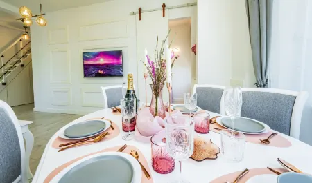 Baltic Apartments - Willa Carmen DeLuxe Отели рядом с достопримечательностью «Свиноуйсьценский маяк»