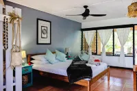 Turtle Bay Lodge Hotels in Dany Island