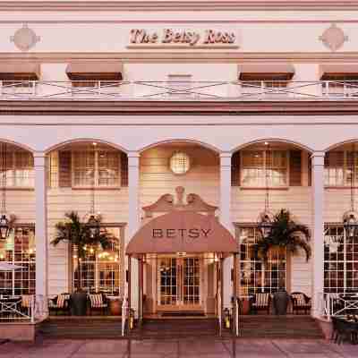 The Betsy Hotel, South Beach Hotel Exterior