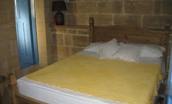 Ta' Bertu Host Family Bed & Breakfast