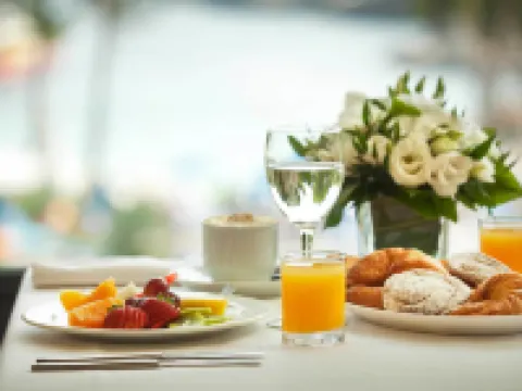 因圖羅特爾薩瑪瑞納住宿 卡拉達沃酒店