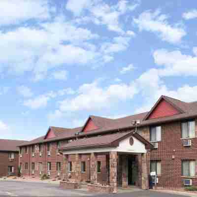 歐克萊爾唄盟套房酒店 Hotel Exterior