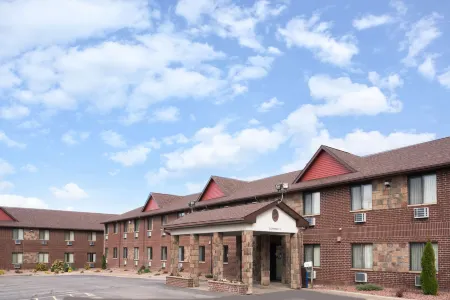 Baymont by Wyndham Eau Claire WI