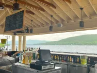 Georgian Lakeside Resort - bar