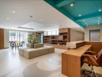 Sea View and Balcony with Bathtub Q2 Hotels near شاطئ ليم (Leme Beach)