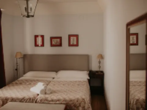 호텔 포사다 데 발데수프레 아레세나 호텔