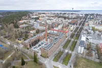 Stylish Historical Loft with Sauna & Free Parking - Homestays