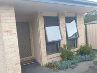 Golf course access, 10 mins to famous Hymans beach