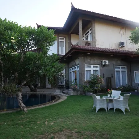Guildwood Villa Bali Отели рядом с достопримечательностью «Пляж Мертасари»
