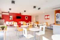 Premiere Classe Bordeaux Nord - Lac - sarapan