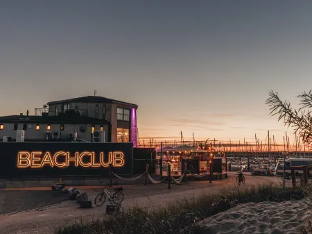 Holiday Home w/ Sauna Near Beach