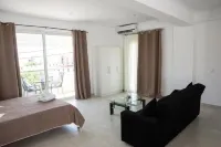 Jessica's Studios & Apartments