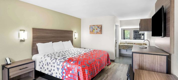 Econo Lodge Inn & Suites Ocean Springs - Biloxi Hotels in Jackson County